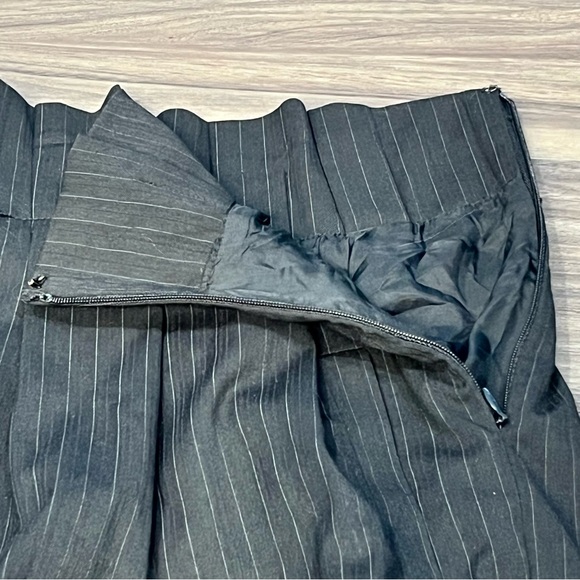 BCBG Maxazria Black Striped Short Pencil Skirt Ruffle Waist Size Small - Picture 8 of 16